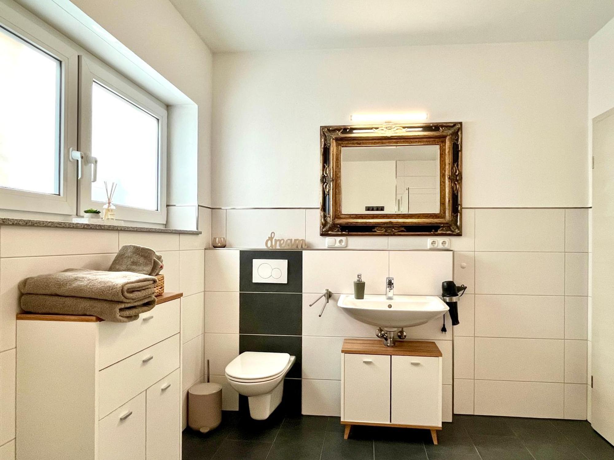 Ferienwohnung Moseltraum, 1-6 Pers, Mit 3 Schlafzimmer Und Panoramabalkon Mueden Exterior photo