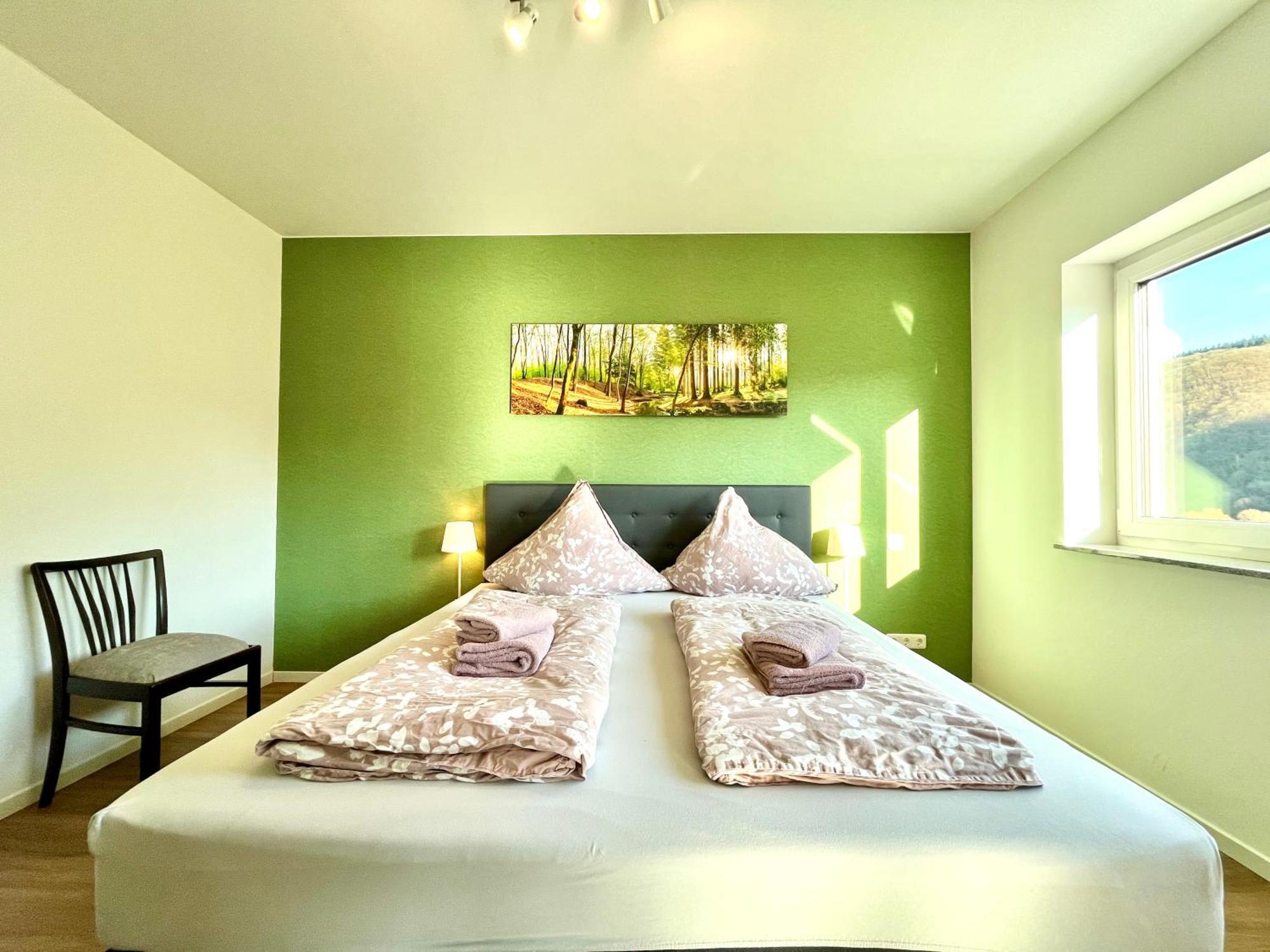Ferienwohnung Moseltraum, 1-6 Pers, Mit 3 Schlafzimmer Und Panoramabalkon Mueden Exterior photo