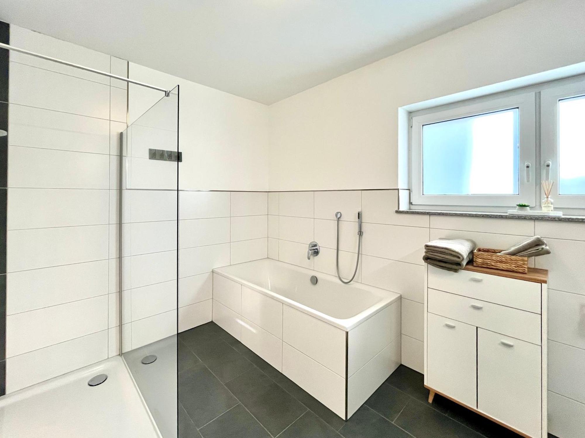 Ferienwohnung Moseltraum, 1-6 Pers, Mit 3 Schlafzimmer Und Panoramabalkon Mueden Exterior photo