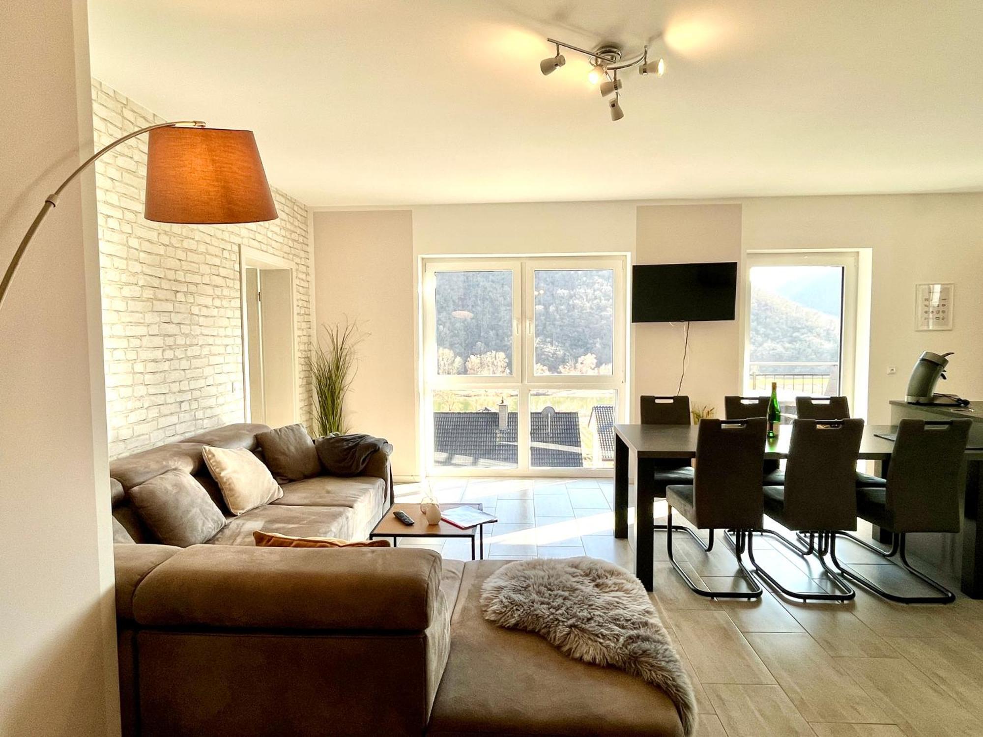 Ferienwohnung Moseltraum, 1-6 Pers, Mit 3 Schlafzimmer Und Panoramabalkon Mueden Exterior photo