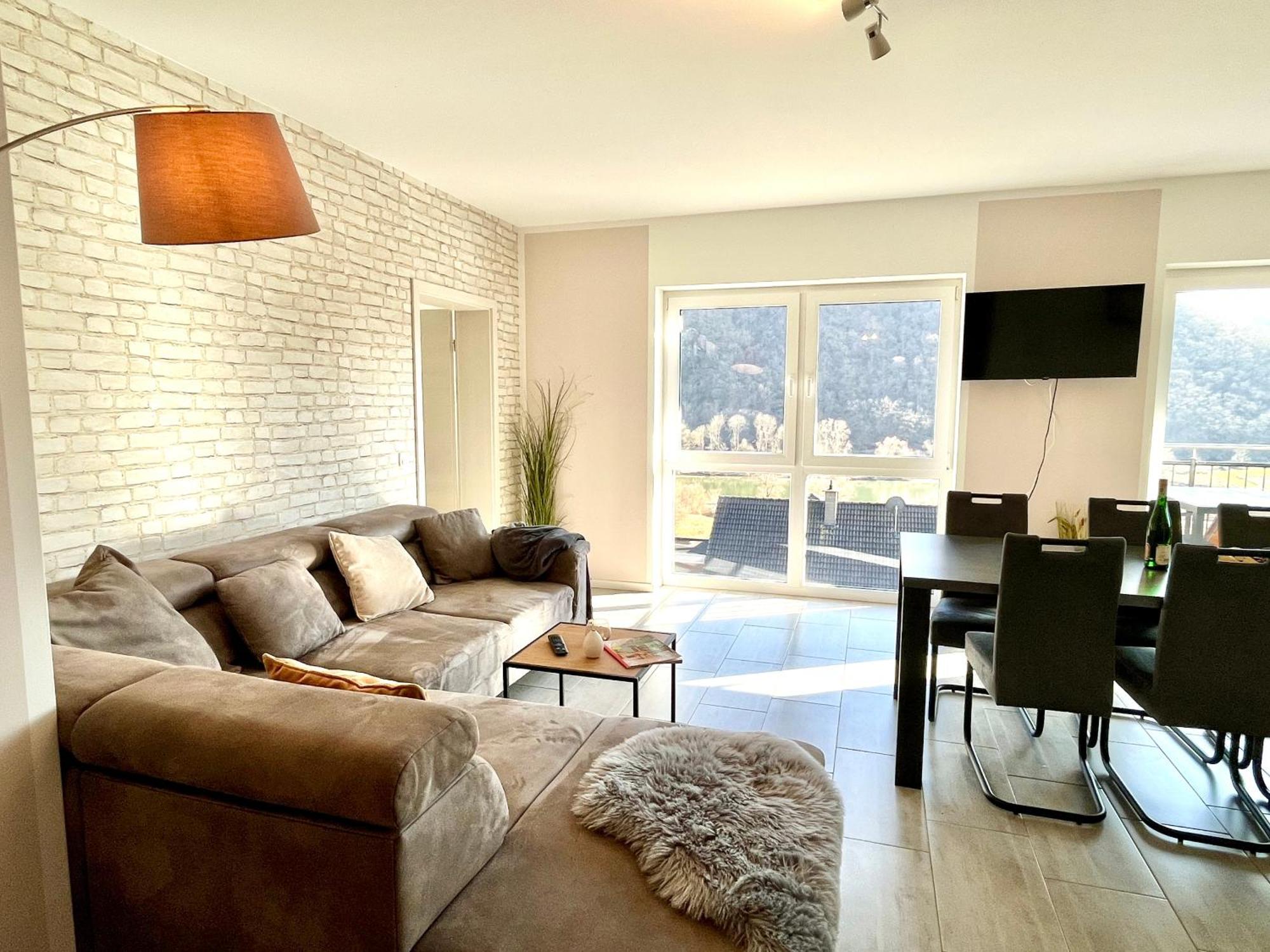 Ferienwohnung Moseltraum, 1-6 Pers, Mit 3 Schlafzimmer Und Panoramabalkon Mueden Exterior photo