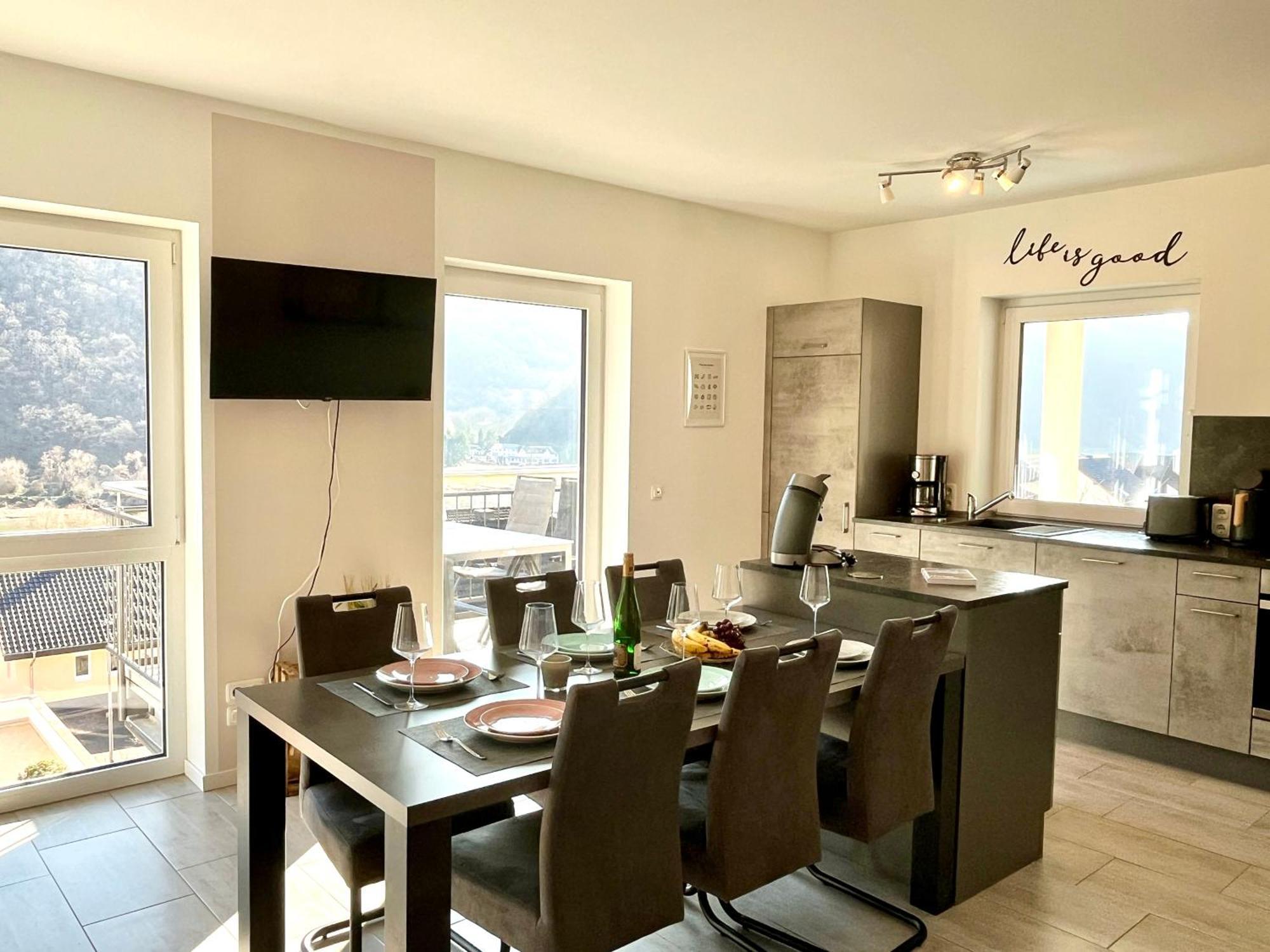 Ferienwohnung Moseltraum, 1-6 Pers, Mit 3 Schlafzimmer Und Panoramabalkon Mueden Exterior photo